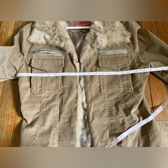 Jennyfer J. || 90's Tan Corduroy Rabbit Fur Y2K Style Pocket Jacket - Picture 11 of 14
